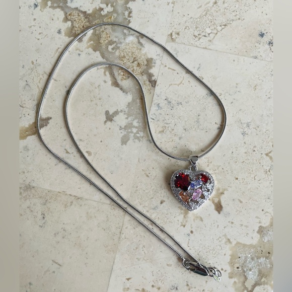 18k White Gold Plated Heart Pendant & Chain by Pretty Bird NWOT - Picture 4 of 8